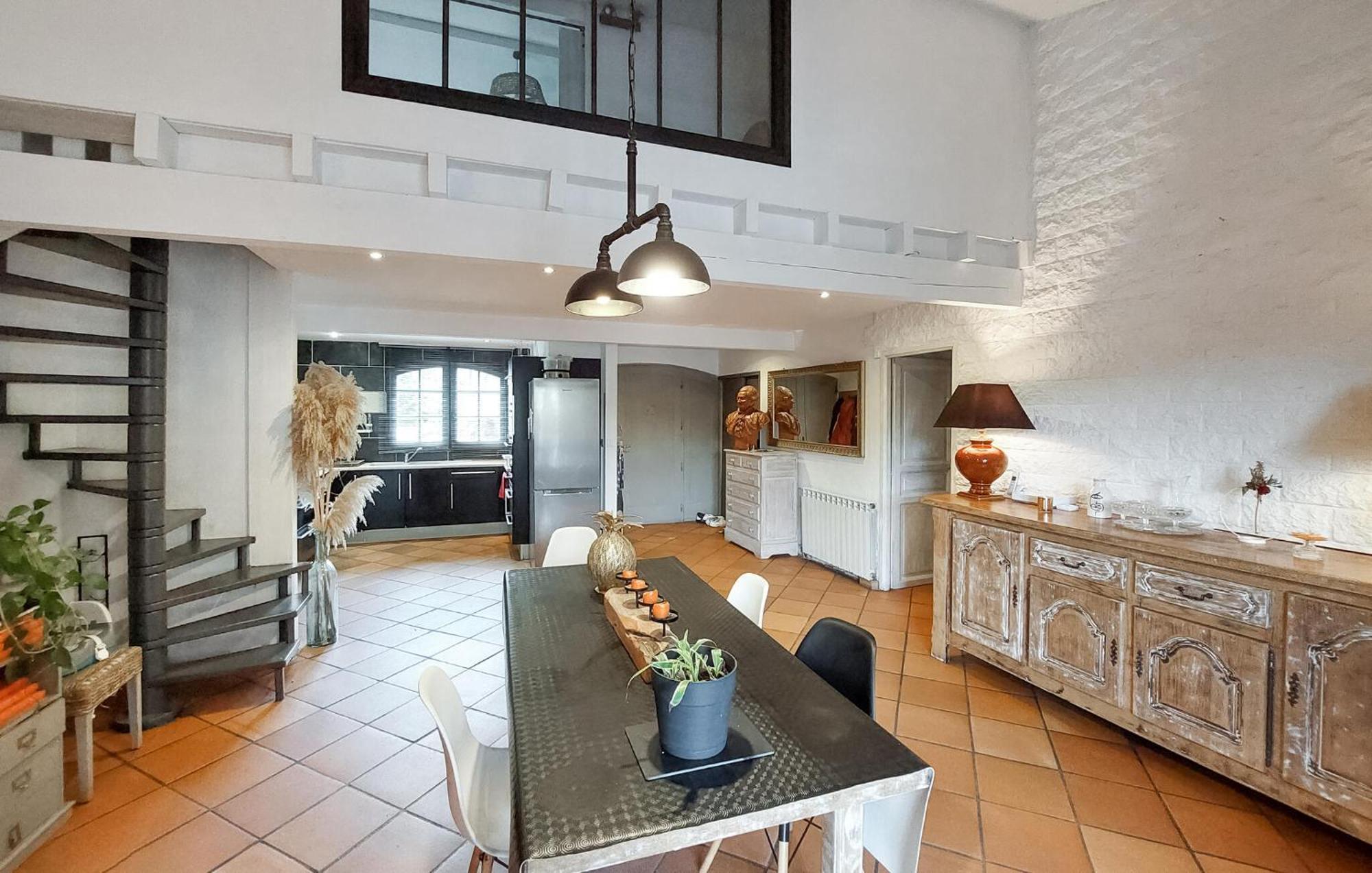 Amazing Home In Le Temple With Kitchen Luaran gambar