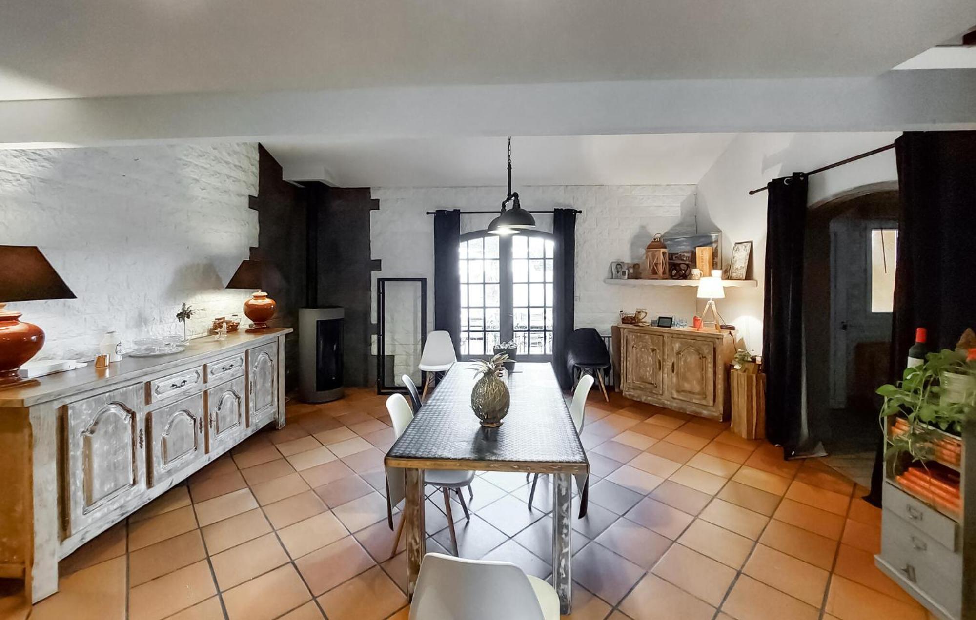 Amazing Home In Le Temple With Kitchen Luaran gambar